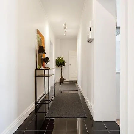 165 Sqm 5 Min To Karl Johan Sleeps 10 3br Apartment