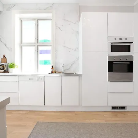 165 Sqm 5 Min To Karl Johan Sleeps 10 3br Oslo