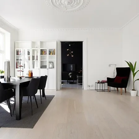 165 Sqm 5 Min To Karl Johan Sleeps 10 3br Lägenhet Oslo