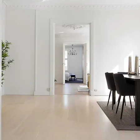 165 Sqm 5 Min To Karl Johan Sleeps 10 3br Lägenhet