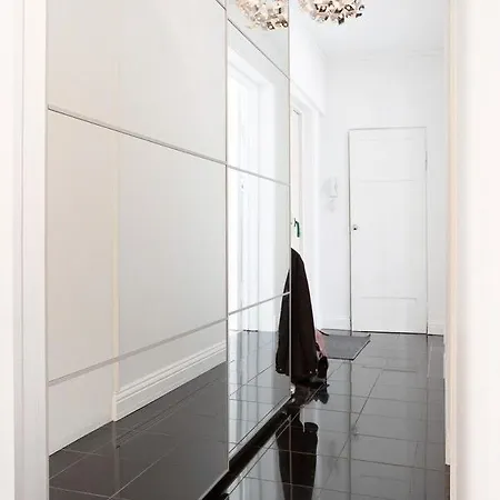 165 Sqm 5 Min To Karl Johan Sleeps 10 3br Lägenhet Oslo
