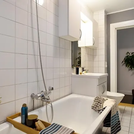 165 Sqm 5 Min To Karl Johan Sleeps 10 3br Lägenhet